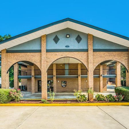 Americas Best Value Inn Stockbridge Exteriér fotografie