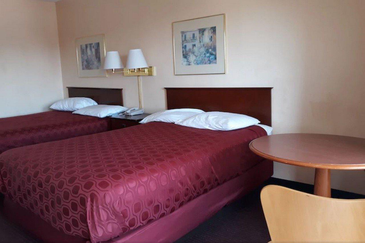 Americas Best Value Inn Stockbridge Exteriér fotografie