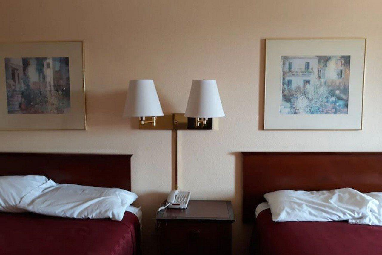 Americas Best Value Inn Stockbridge Exteriér fotografie