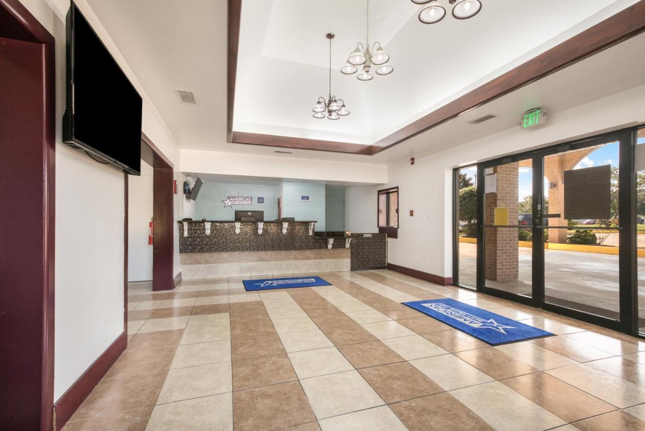Americas Best Value Inn Stockbridge Exteriér fotografie