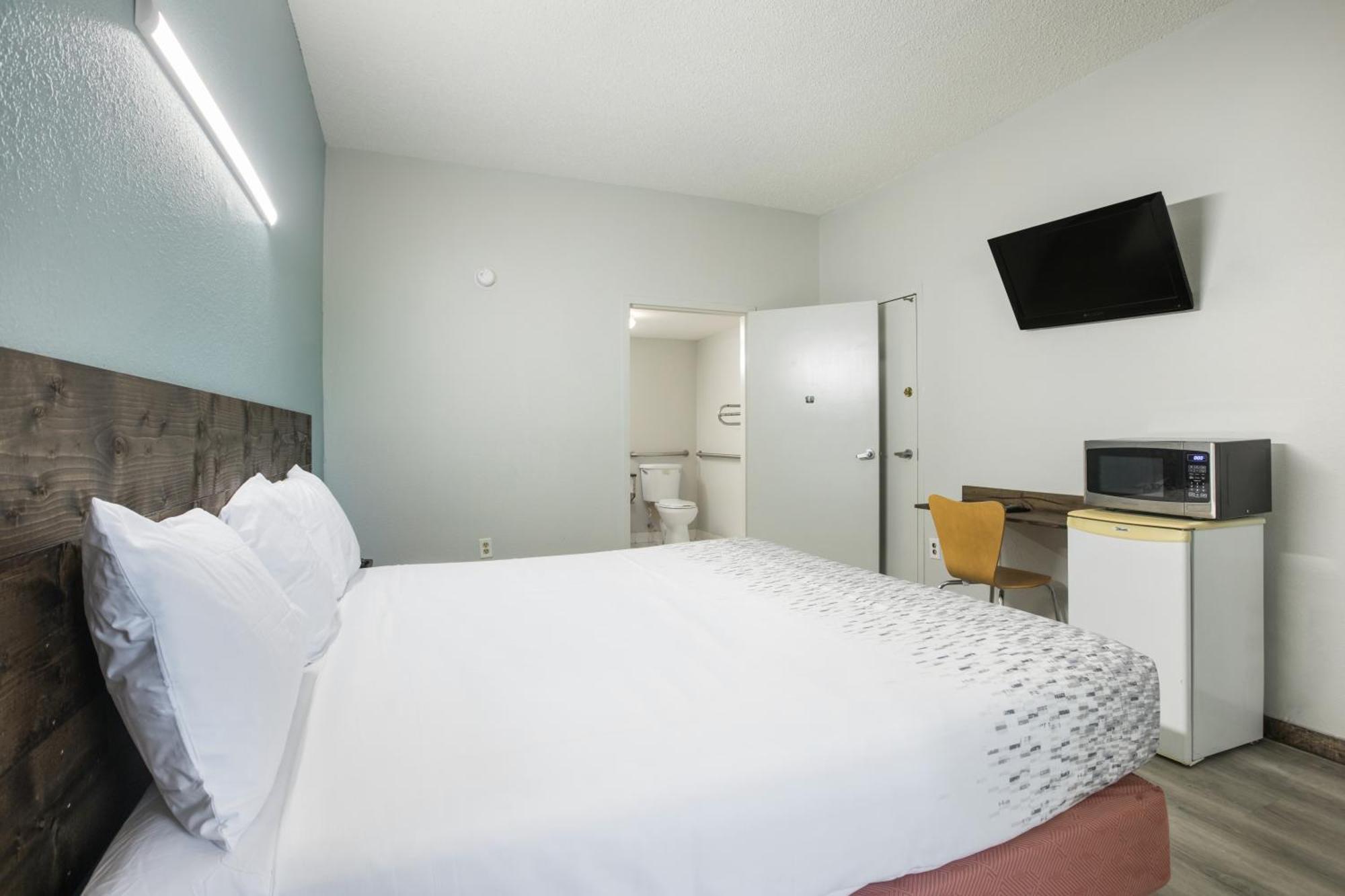 Americas Best Value Inn Stockbridge Pokoj fotografie